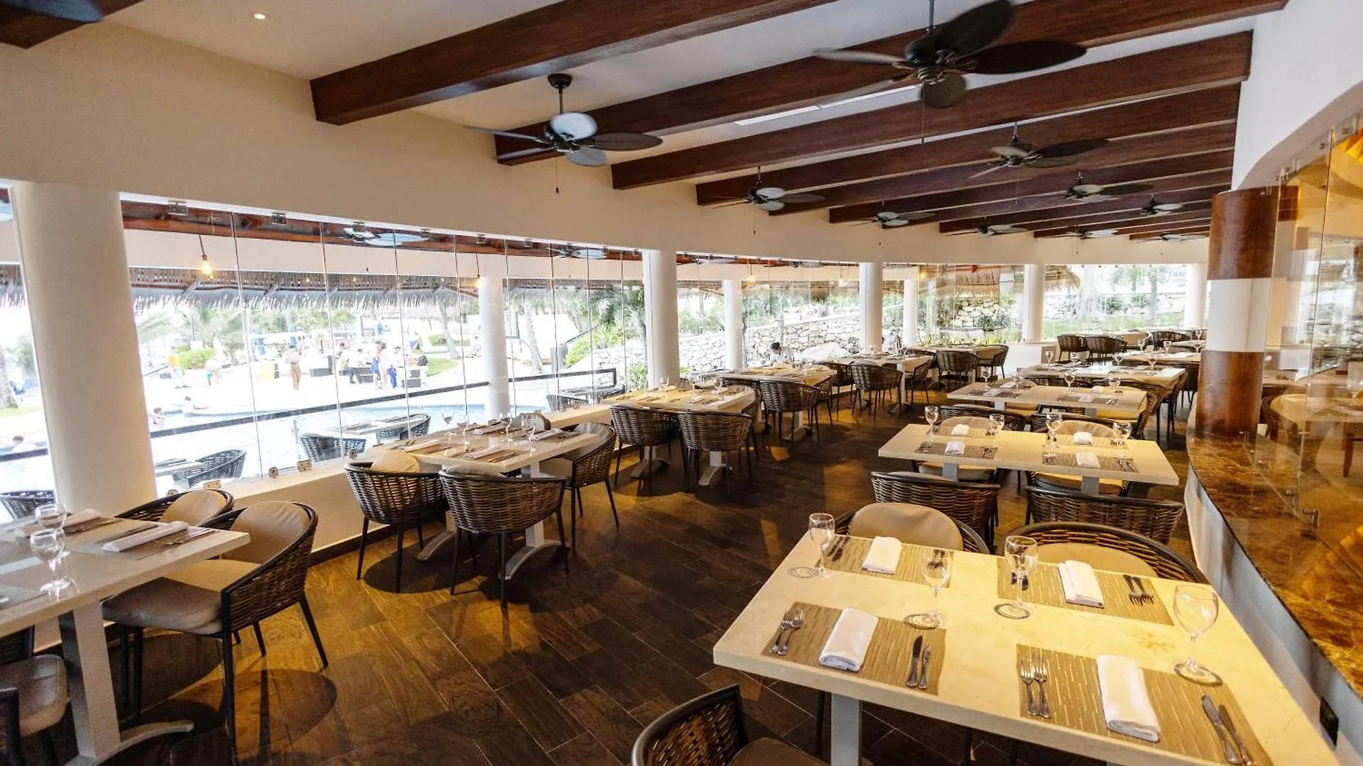 The Reef Playacar Beach Resort & Spa Плая-дель-Кармен