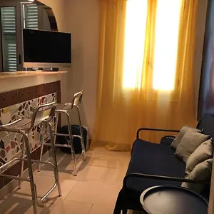 Summer Studio, 4 Persons, Mobile Ac, Old Town Apartment